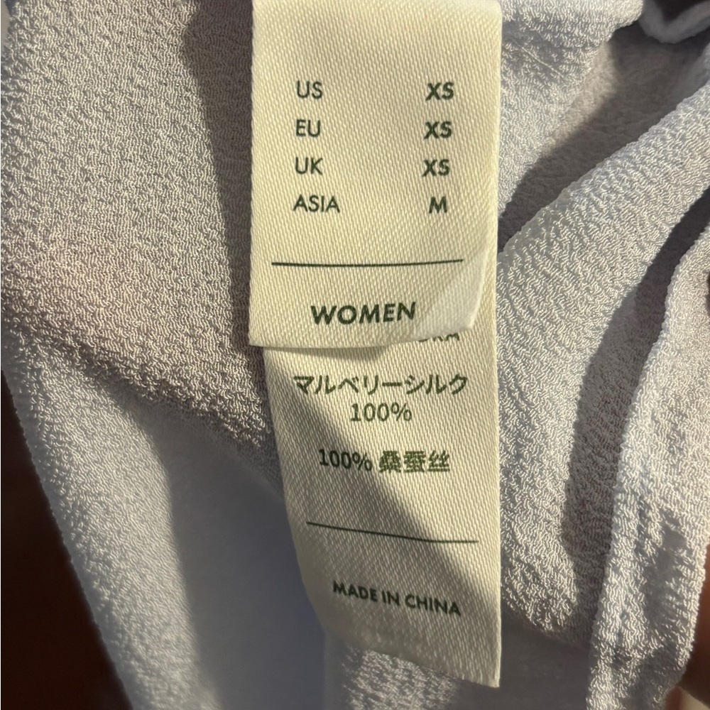 Elegant Light Blue Lilysilk Women's Top. Size XS - Picture 7 of 10